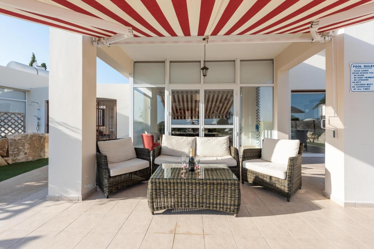 Villa Marina Sunrise By Ezoria Villas Coral Bay Exteriör bild